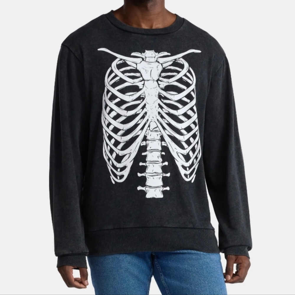 Halloween Men's Size M (38-40) Crewneck Mineral Wash Fleece Sweatshirt NWT
